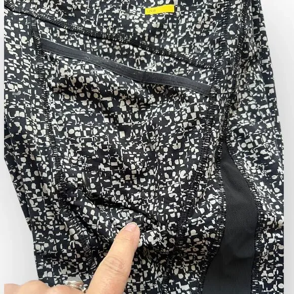 Lole Women's Black & Gray Geometric Sheer Side Activewear 7/8 Leggings Size S - Picture 5 of 13